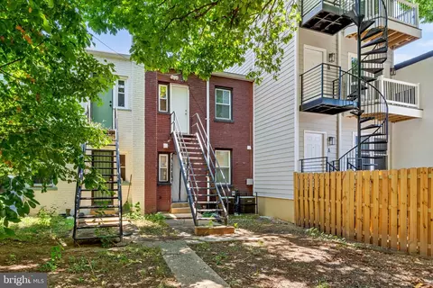 Exterior - 834 19th St NE, Washington, DC 20002 photo 4 of 4