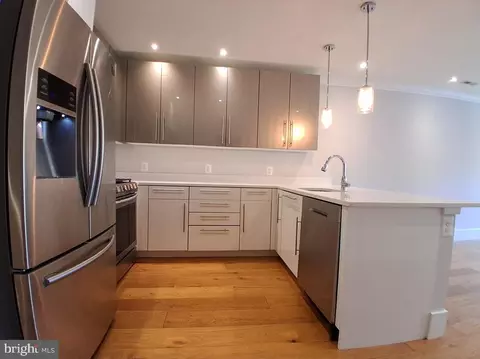 530 Irving St NW #2, Washington, DC 20010