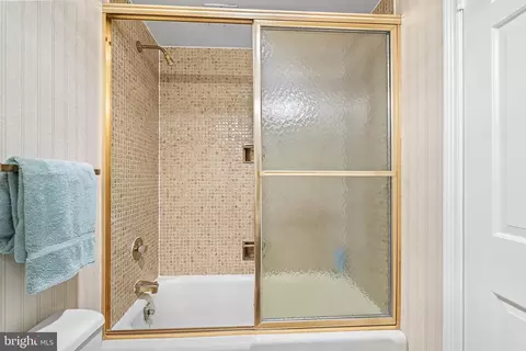 Bath - 700 New Hampshire Ave NW #916, Washington, DC 20037 photo 3 of 5