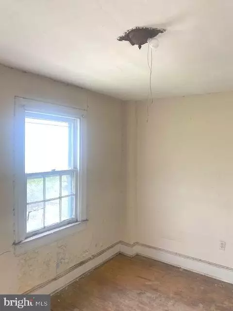 1733 L St NE, Washington, DC 20002 photo 11