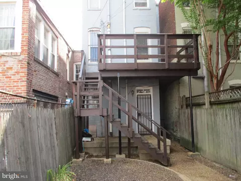 826 5th St NE, Washington, DC 20002 photo 3