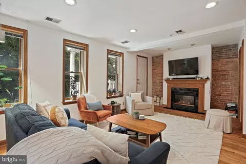 Living - 623 5th St NE, Washington, DC 20002 photo 1 of 3