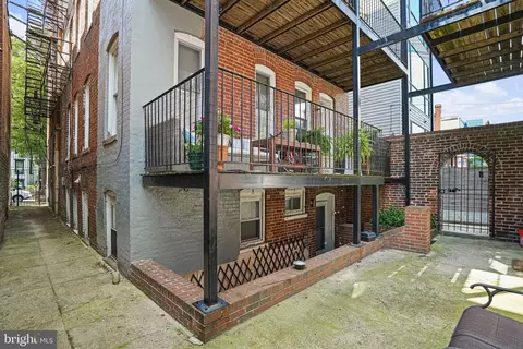 Exterior - 623 5th St NE, Washington, DC 20002 photo 4 of 5