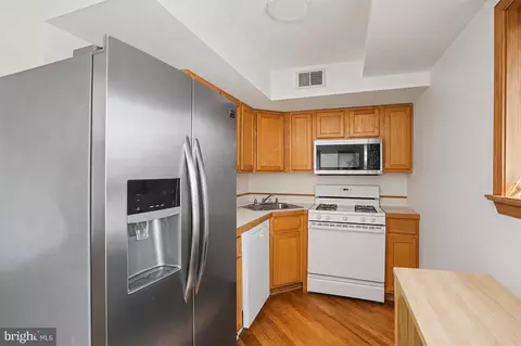 Kitchen - 623 5th St NE, Washington, DC 20002 photo 2 of 5