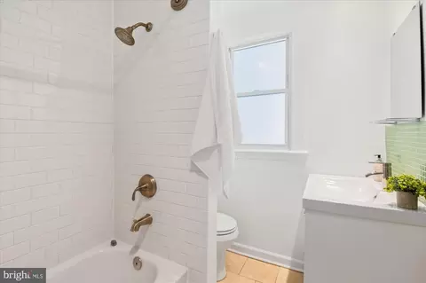 Bath - Undisclosed, Washington, DC 20011 photo 2 of 3