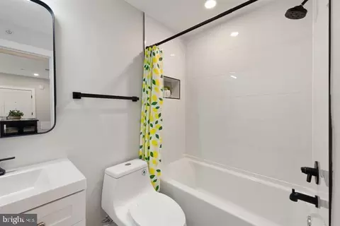 Bath - 2209 M St NE #1, Washington, DC 20002 photo 2 of 2
