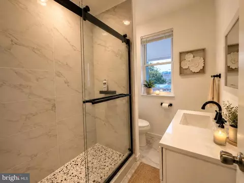 Bath - 1278 Morse St NE, Washington, DC 20002 photo 2 of 5