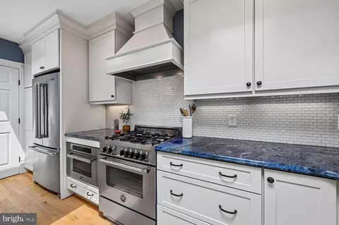 Kitchen - 514 13th St SE, Washington, DC 20003 photo 3 of 4