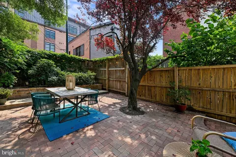 Exterior - 514 13th St SE, Washington, DC 20003 photo 4 of 5
