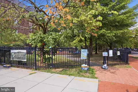 Exterior - 515 13th St NE, Washington, DC 20002 photo 4 of 5