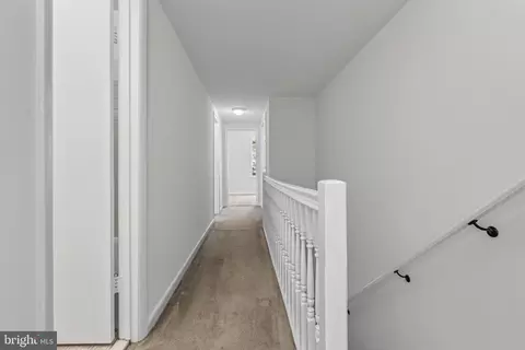 Entry Way - 515 13th St NE, Washington, DC 20002 photo 5 of 7