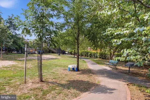 Exterior - 515 13th St NE, Washington, DC 20002 photo 5 of 5
