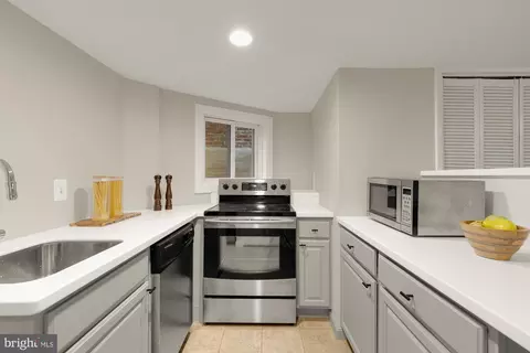 Kitchen - 117 11th St SE, Washington, DC 20003 photo 4 of 4
