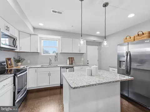 Kitchen - 1705 D St SE #1, Washington, DC 20003 photo 4 of 5