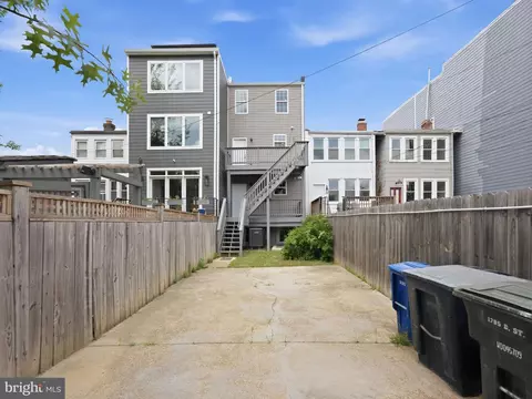Exterior - 1705 D St SE #1, Washington, DC 20003 photo 4 of 4