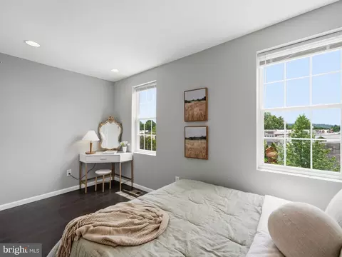 Bedroom - 1705 D St SE #1, Washington, DC 20003 photo 5 of 6