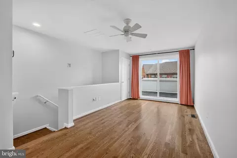 Living - 909 5th St SE, Washington, DC 20003 photo 1 of 4