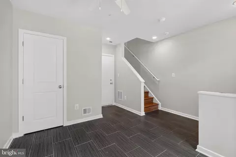 Entry Way - 909 5th St SE, Washington, DC 20003 photo 3 of 6