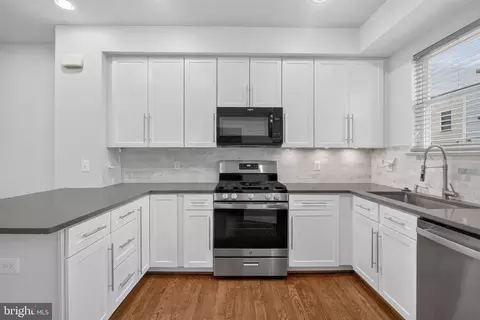 Kitchen - 909 5th St SE, Washington, DC 20003 photo 3 of 4