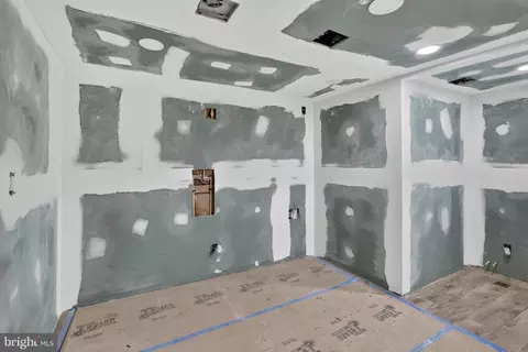 Entry Way - 1247 Mount Olivet Rd NE, Washington, DC 20002 photo 5 of 11