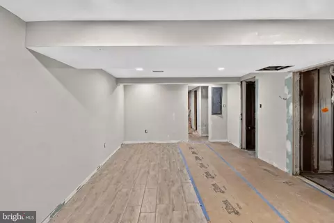 Entry Way - 1247 Mount Olivet Rd NE, Washington, DC 20002 photo 4 of 11