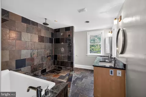 Bath - 1819 Riggs Pl NW, Washington, DC 20009 photo 1 of 6
