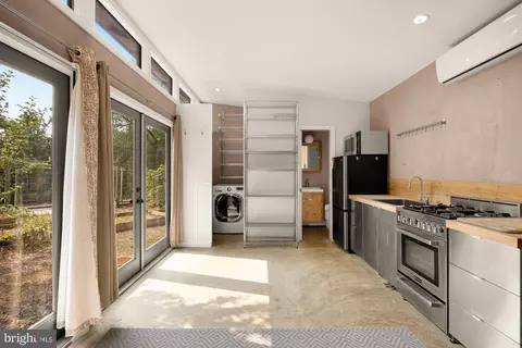 21 Evarts St NE, Washington, DC 20002 photo 9