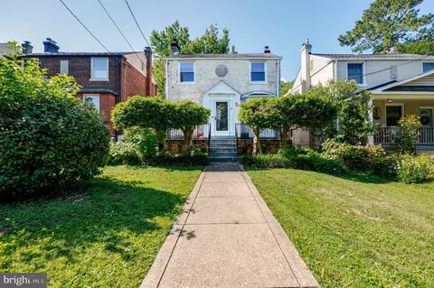 4530 Harrison St NW, Washington, DC 20015
