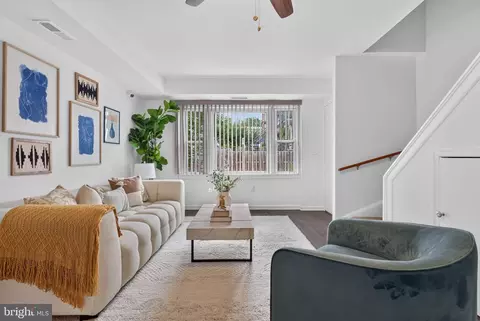 606 Newton Pl NW #606, Washington, DC 20010
