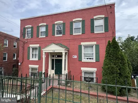 3146 Buena Vista Ter SE, Washington, DC 20020