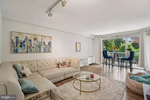 730 24th St NW #205, Washington, DC 20037