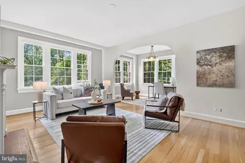 3041 Sedgwick St NW #201-D, Washington, DC 20008