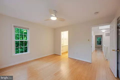 Bedroom - 4605 Macarthur Blvd NW #B, Washington, DC 20007 photo 7 of 16