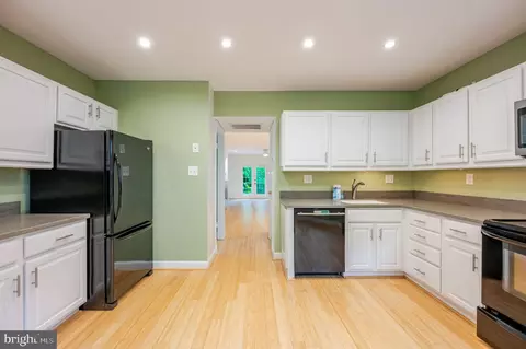 Other - 4605 Macarthur Blvd NW #B, Washington, DC 20007 photo 5 of 7