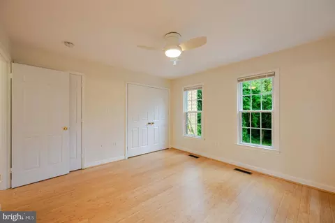 Bedroom - 4605 Macarthur Blvd NW #B, Washington, DC 20007 photo 3 of 16