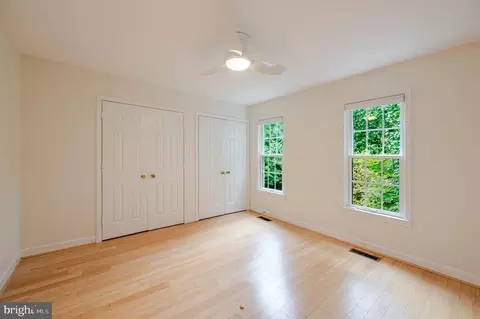 Bedroom - 4605 Macarthur Blvd NW #B, Washington, DC 20007 photo 16 of 16