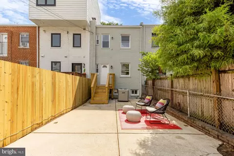 Exterior - 320 19th St NE, Washington, DC 20002 photo 5 of 5