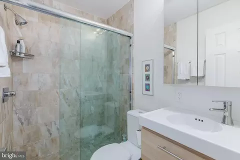 Bath - 607 Constitution Ave NE, Washington, DC 20002 photo 2 of 2