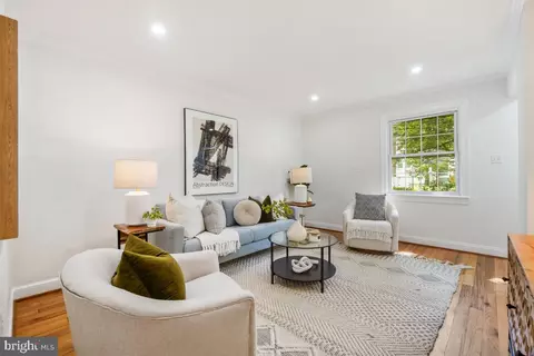 Living - 415 17th St SE, Washington, DC 20003 photo 1 of 2