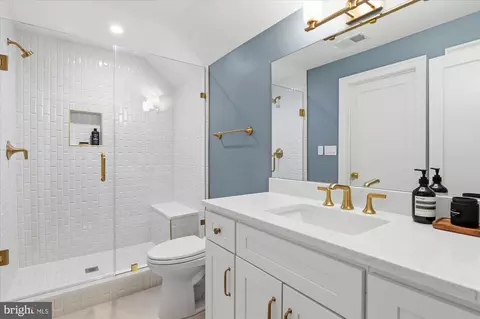 Bath - 2733 Chesapeake St NW, Washington, DC 20008 photo 8 of 9
