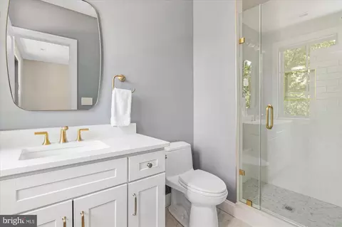 Bath - 2733 Chesapeake St NW, Washington, DC 20008 photo 6 of 9