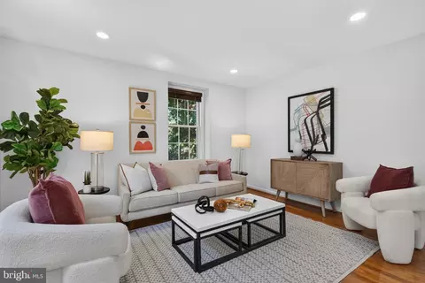 3901 NW Langley Ct NW #A553, Washington, DC 20016