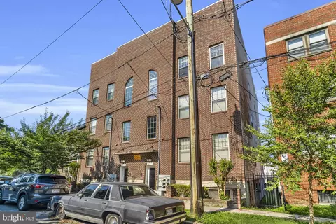 1617 21st Pl SE #104, Washington, DC 20020