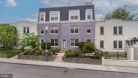 610 Newton Pl NW #12, Washington, DC 20010