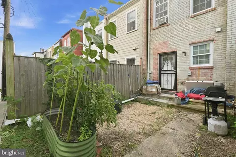 Exterior - 13 16th St NE, Washington, DC 20002 photo 3 of 4