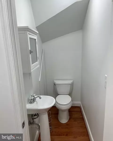 Bath - 13 16th St NE, Washington, DC 20002 photo 3 of 3