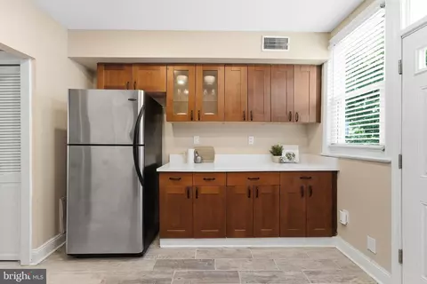 1738 L St NE, Washington, DC 20002 photo 9