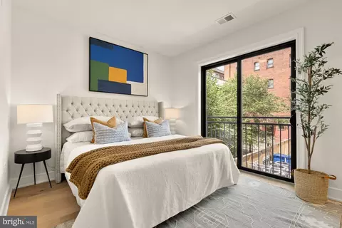 Bedroom - 1463 Harvard St NW #6, Washington, DC 20009 photo 1 of 4