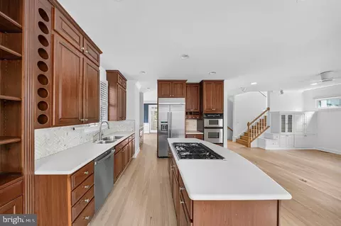 Kitchen - 5000 Macarthur Ct NW, Washington, DC 20016 photo 3 of 3