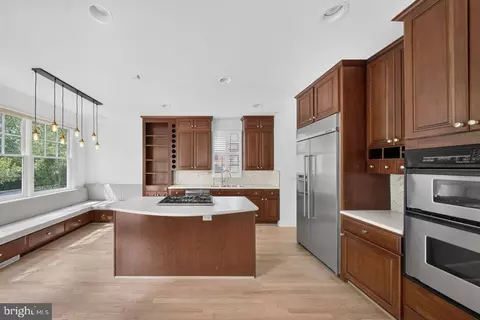 Kitchen - 5000 Macarthur Ct NW, Washington, DC 20016 photo 1 of 3